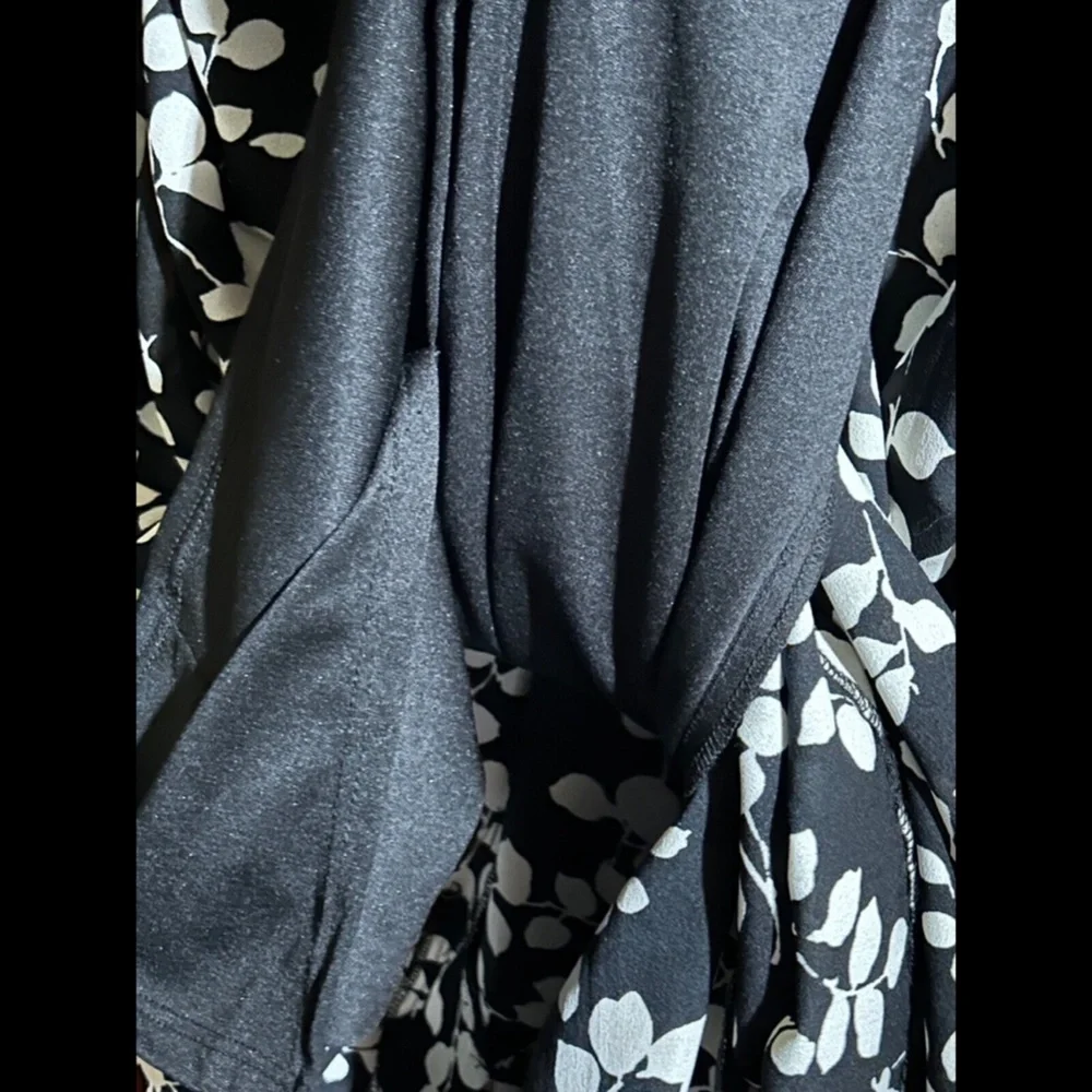 NWOT Eva Franco Sleeveless Knee Length Leaf Sheath Dress Black/White Size 6